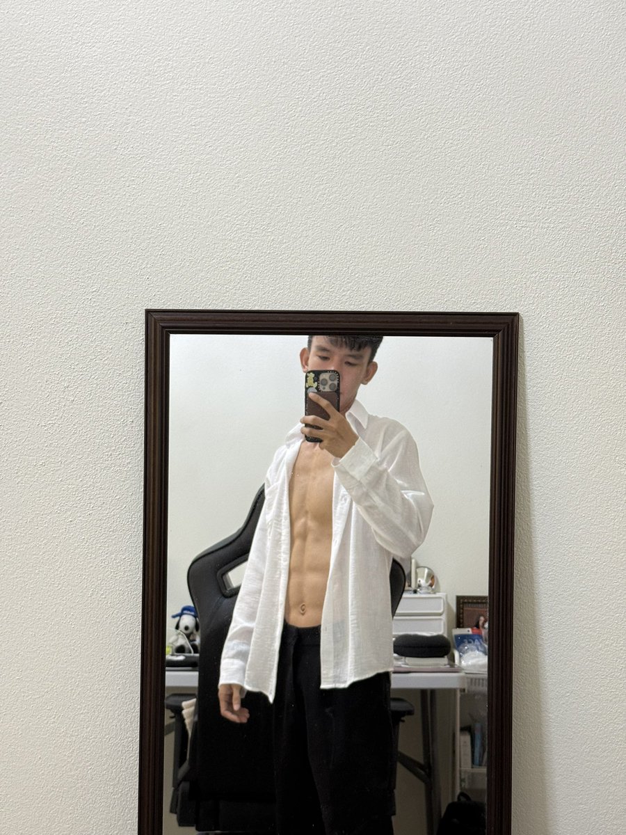 khunper_'s tweet photo. Office boy🤍 https://t.co/1twrNsBjoG
