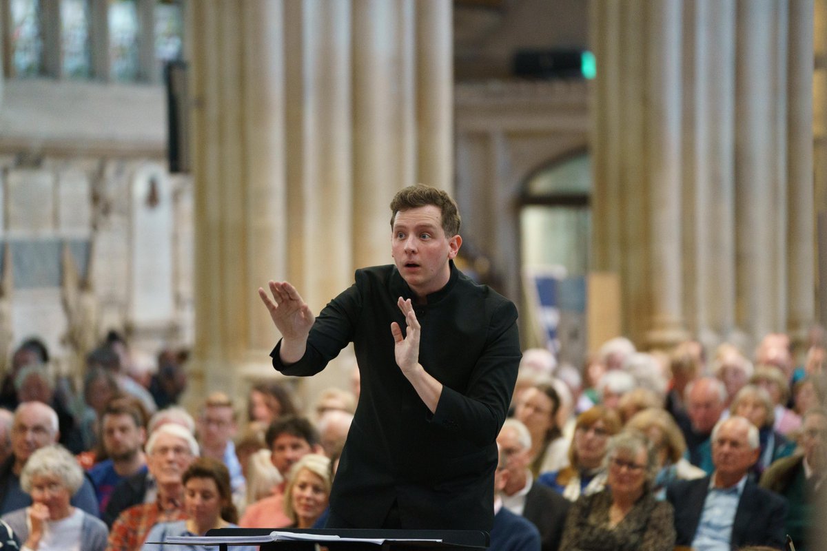 whitefootimages's tweet photo. Thomas Mottershead - Conductor and Tenor took charge of Bath Philharmonia, Malmesbury Singers, Athenaeum Singers , Andrew Kenny (tenor), Olivia Jane Gomez and William Stevens (bass baritone) in Bath Abbey with more than 400 people enjoying Edward Elgar's "The Dream of Gerontius". https://t.co/w5d1rsFzSh