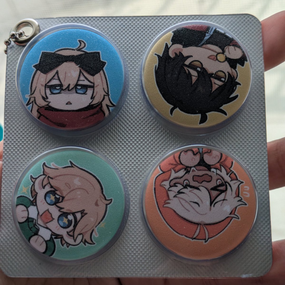 willow_0229's tweet photo. Aaaand the mini badges turned out great #paperlily https://t.co/DRZHks5nCm