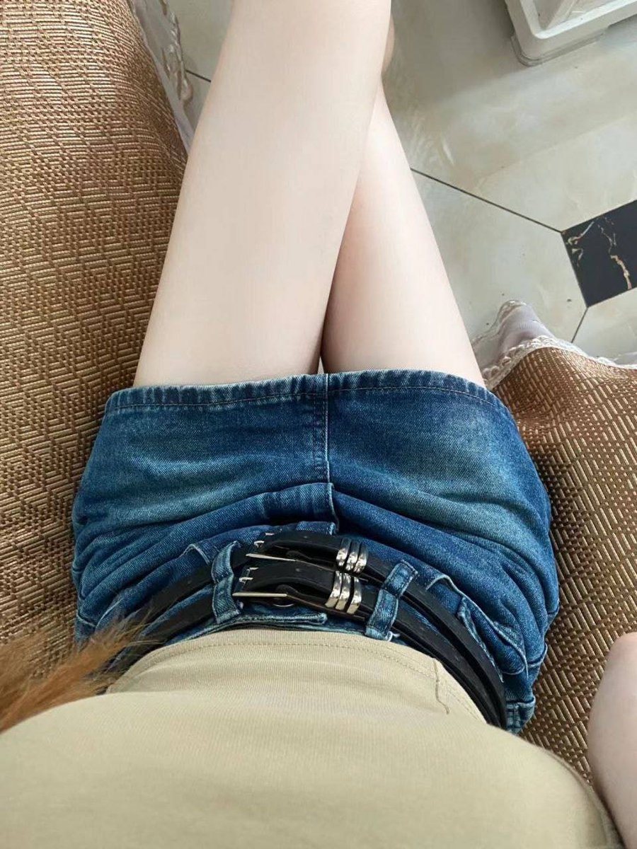 为什么男人都喜欢射脸呀？这是基于心理满足还是生理满足啊，我是真想不通 https://t.co/DiNivU4OfC