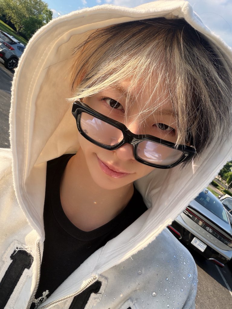 지아🫂 ⁎⁺˳✧༚ tweet media