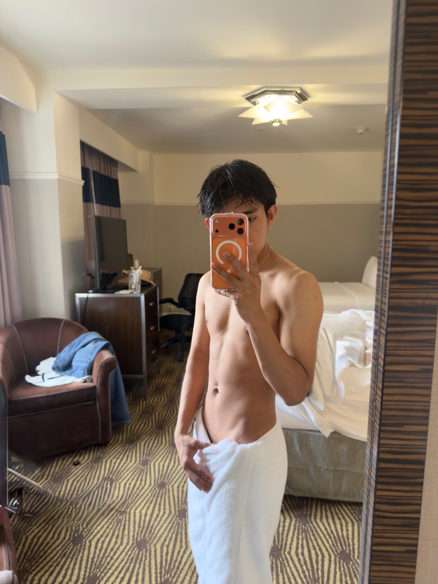 Crixhm's tweet photo. Twink🥵 https://t.co/SJAUaveVzw