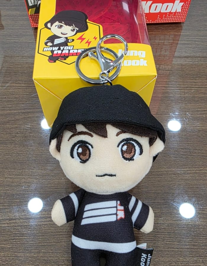 dickapratamaa's tweet photo. WTS Tinytan BTS Micdrop doll and keyring Original
Semua member ready ya.

COD Lokasi BSD City.
#zonauang #zonajajan #wts #sbt #bts #keyring #doll #sellbuytrade #army #micdrop https://t.co/2yWgks33oD