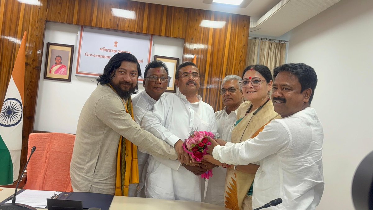 Dilip Ghosh (Modi Ka Parivar) tweet media