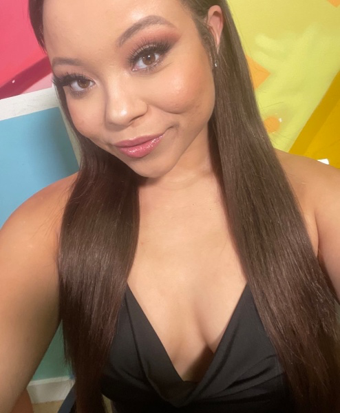Adriana Maya tweet media