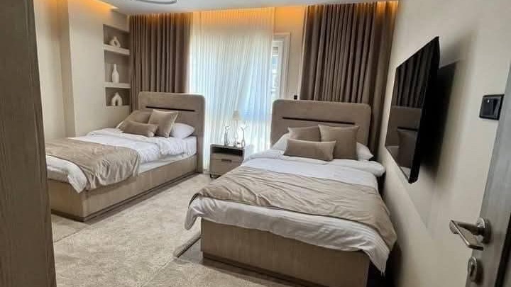 whatyulldoin's tweet photo. #ryulyul / #rulnyul 🔞 au

what if your roommate ask you for the weirdest favor ever? https://t.co/xA5bPZY4yx