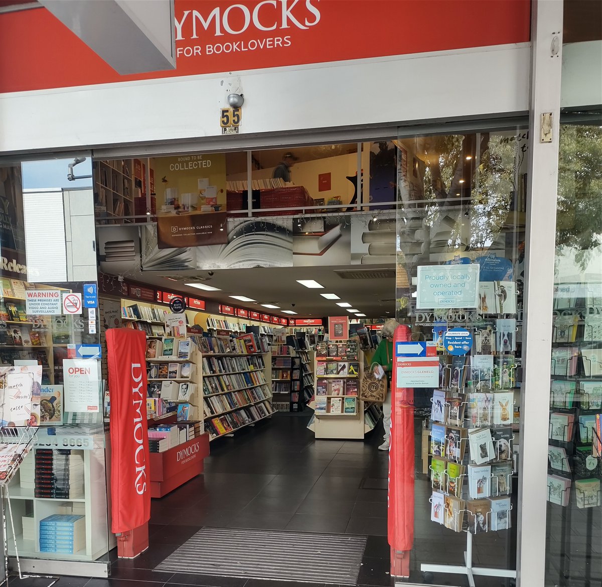 JoniPageAuthor's tweet photo. Dymocks Glenelg is a book TARDIS - bigger on the inside than you could ever imagine!
So happy to drop off Beach Shorts a Sandthology to such a wonderful shop last Friday ❤️
Now available at:
@dymocksglenelg
@dillonsbookshop
#beachshortsasandthology
#localauthor #shortstories https://t.co/PJOyRSxoqT