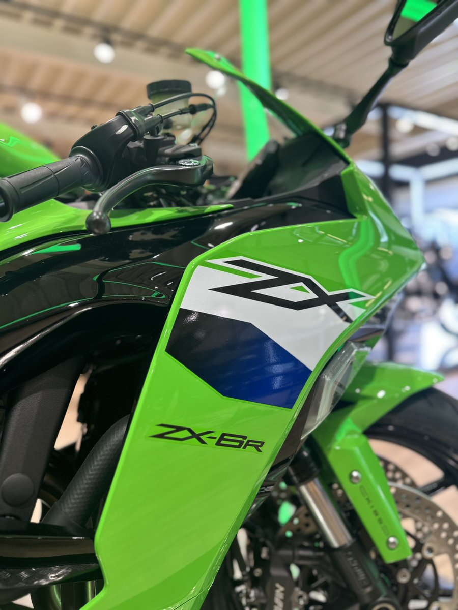 カワサキプラザ八王子です。 現在商談可能な「Ninja ZX-6R」がござい