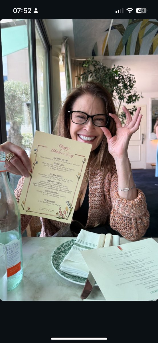 Teri Hatcher tweet media