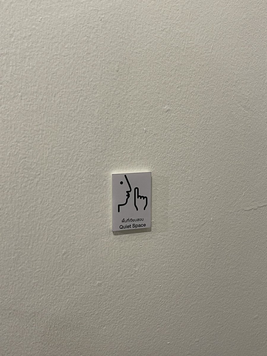 desu tweet media