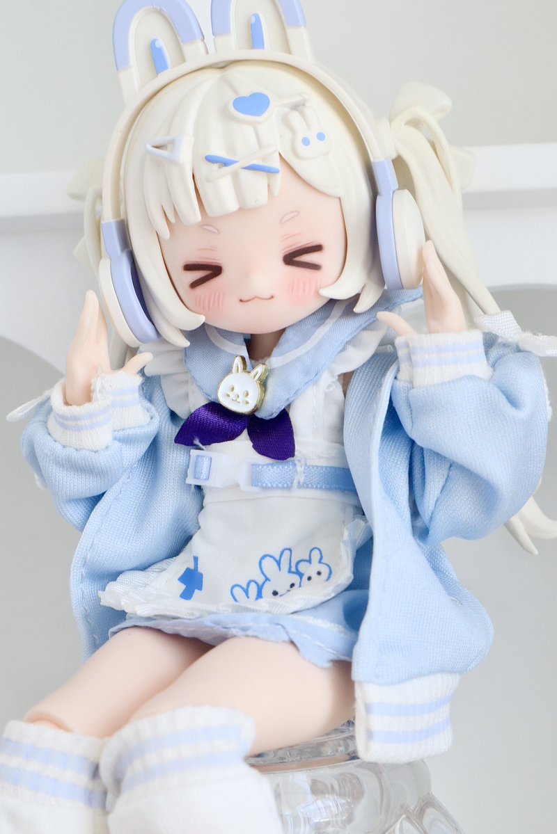 レジンアイ