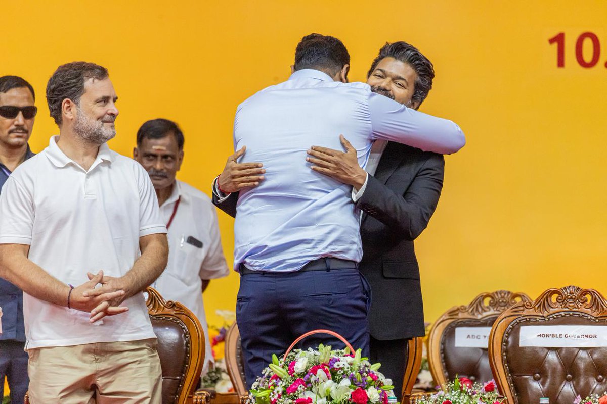 aadhavarjunfans's tweet photo. மாண்புமிகு தமிழ்நாடு முதலமைச்சர் அவர்கள் தலைமையிலான அமைச்சரவை பதவியேற்பு விழா. https://t.co/X4Xvd66hh3