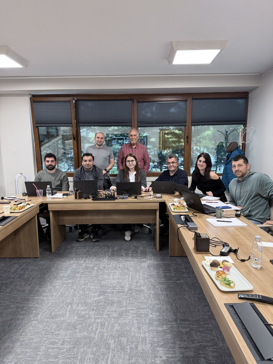 UdemUDEM's tweet photo. UDEM A.Ş. personeline yönelik gerçekleştirilen ISO 50001 Enerji Yönetim Sistemi eğitiminde, kıymetli hocamız Abdulkadir Özdabak  tarafından enerji verimliliği uygulamaları, enerji performansının izlenmesi ve özellikle hesaplama yöntemleri üzerine kapsamlı bilgiler paylaşıldı. https://t.co/dRcS7ZJ7nf