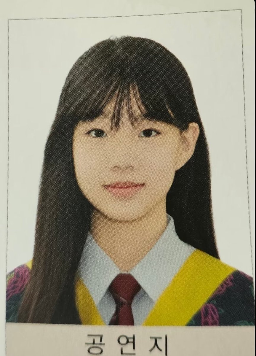 kaycispics's tweet photo. GET TO KNOW ABOUT #YNGG KAYCI

- Korean name: Geong Yeon-ji (경연지) 
- Nationality : chinese &amp; korean 🇨🇳🇰🇷
- Birth : July 7 2012 
- Position : All-rounder 
- MBTI : ENTP
- she studied at the Korean National Shcool in Pequim https://t.co/p2qMLEBAFS