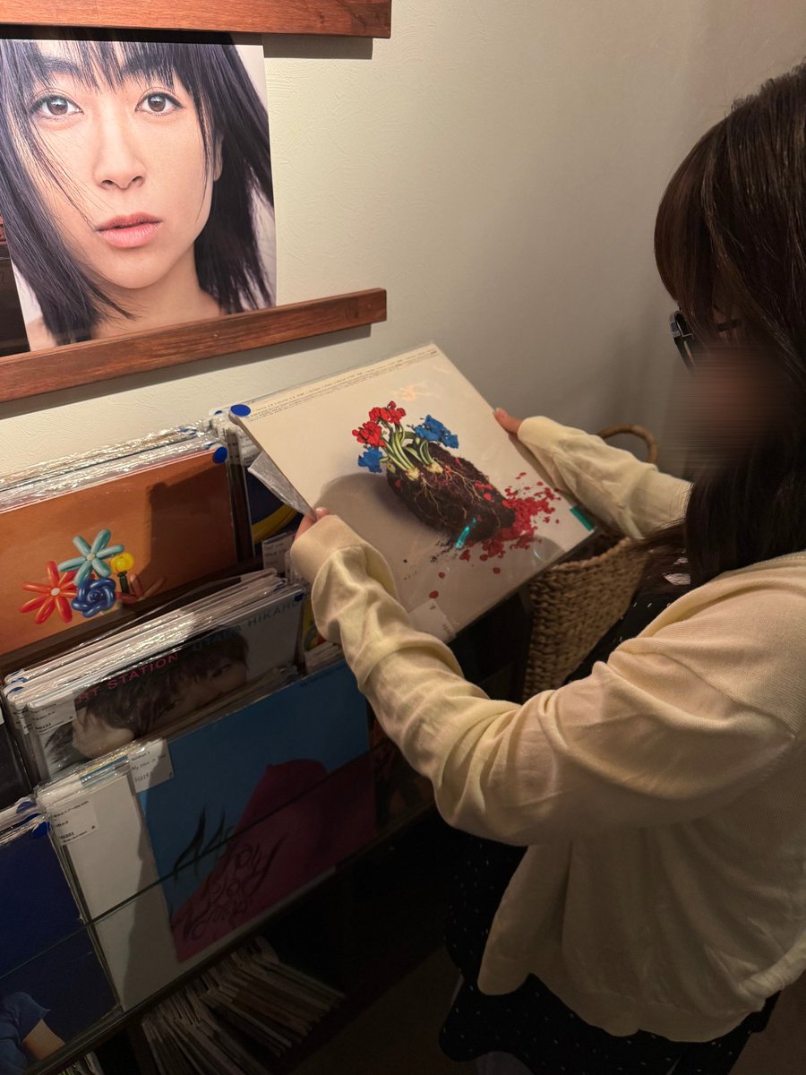 SKhmcNxqiyo8K7Q's tweet photo. 下北沢の #RECOCO 行ってきた📀

端っこの席で個人空間だったし、レコードで聞く音もいいなってまじ最高でした˖ ࣪⊹

  #下北沢  #レコード  #ljk  #藤井風 さん https://t.co/k7Pt3IEUy4