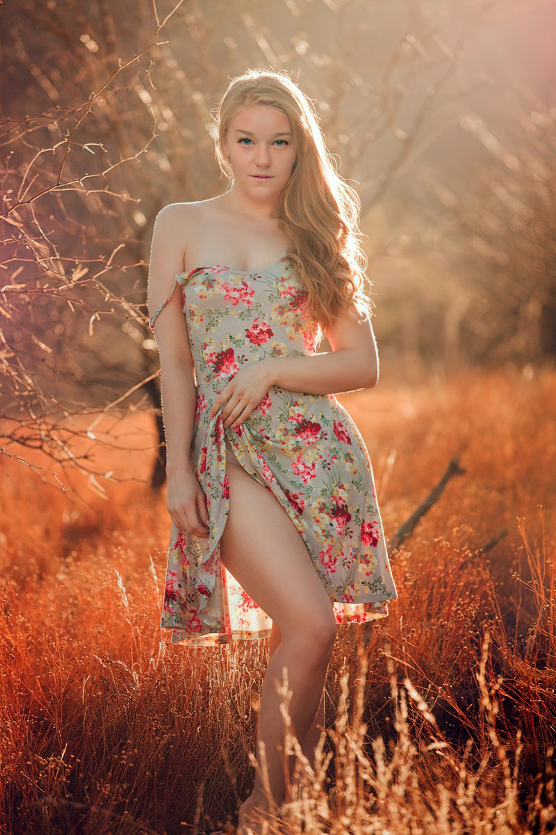 FeralPassenger's tweet photo. Summer is almost here, and you know what that means…  😏

#SundressSeason #sundressnopanties #blondebeauty  #sensuality  #easyaccess #floralvibes #springtosummer #sundressvibes #goldenlight #teasequeen https://t.co/iUXubxLPDI