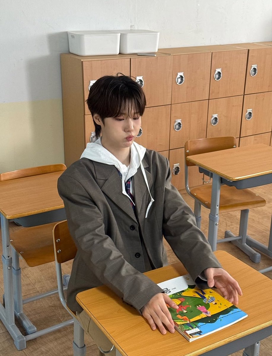 히 tweet media