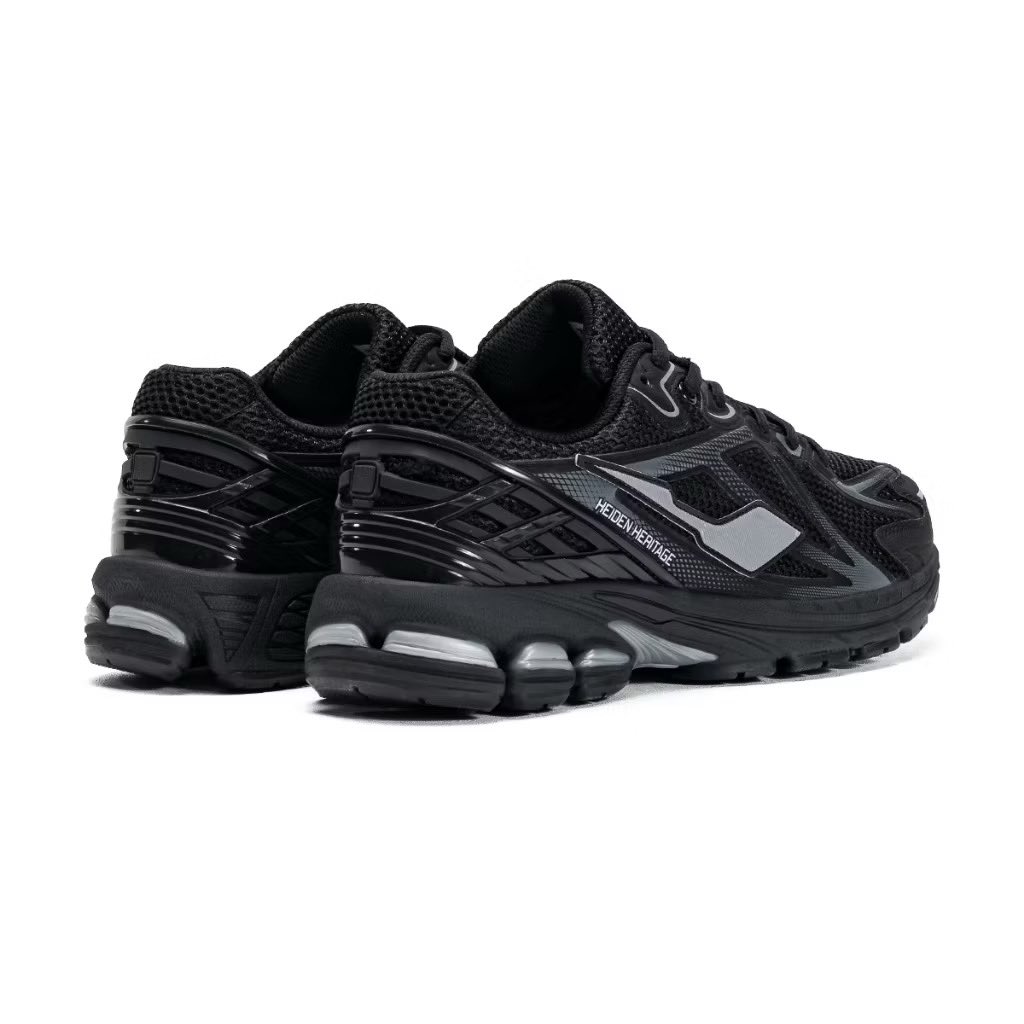 squiss_'s tweet photo. Sepatu lokal yang sering bgt sold 
#Sneakers 
https://t.co/rkoD5enuhp https://t.co/kXE1wVxAMx