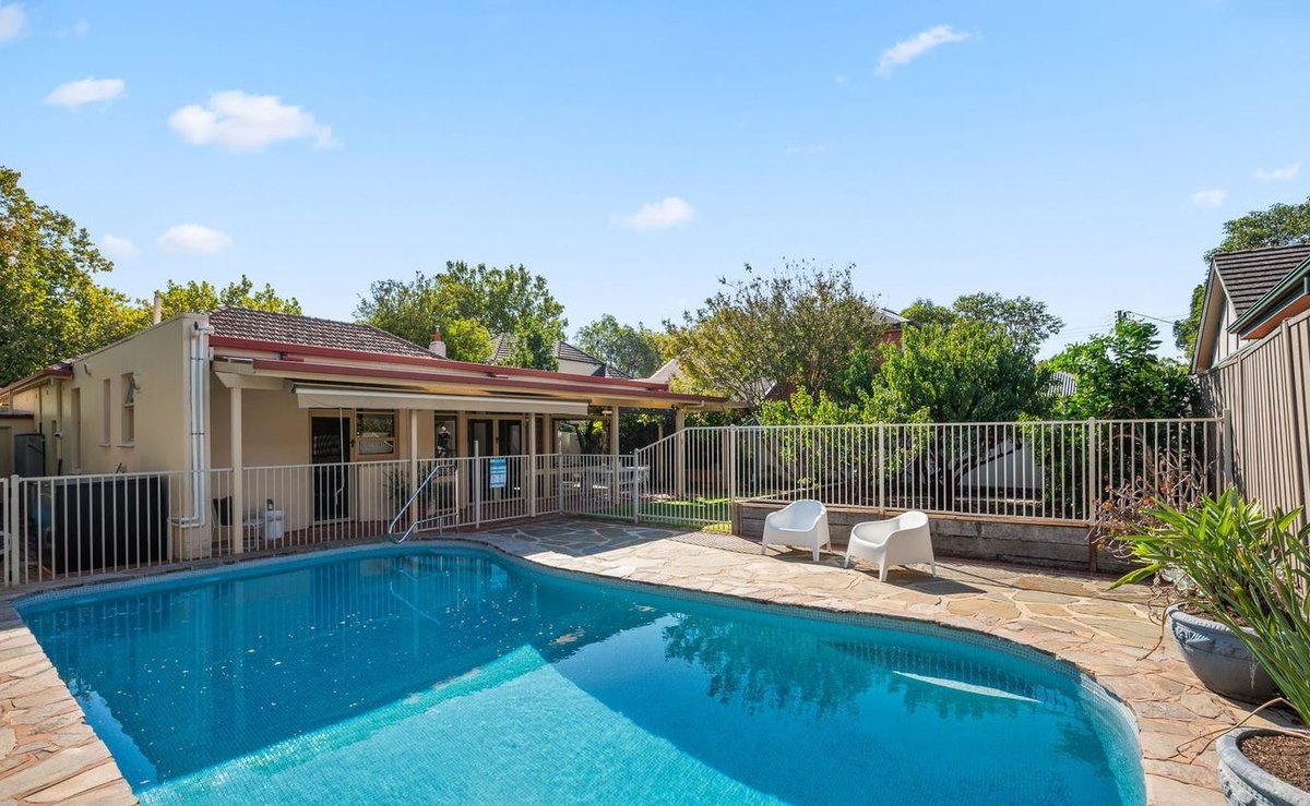 EquatorialFS's tweet photo. Congratulations to my clients Sam and Fiona on the purchase settlement of their new home!

Exciting times ahead for this lovely young family as they move into their own home since migrating back from overseas!
.
.
#property #purchase #settlement
#new #family #home
#thewongadvice https://t.co/cvo7kuHLRN
