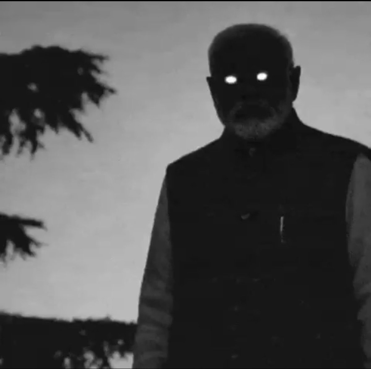 halfbreadprince's tweet photo. Pradhanmantri Electric Shock Yojana https://t.co/ls5tEfdiN7