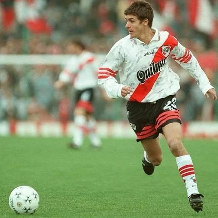 90s Football tweet media