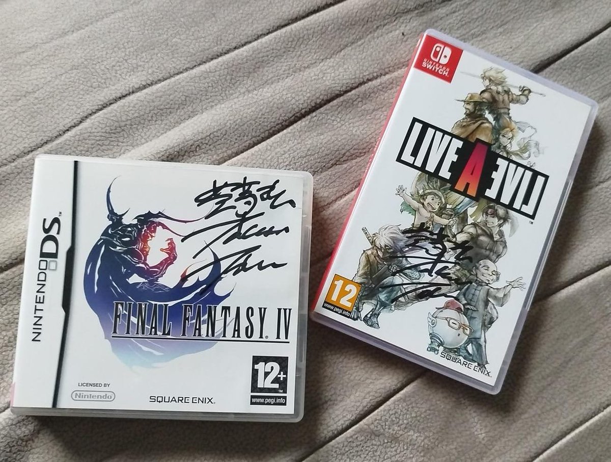 Rasec_Fair's tweet photo. ¡Qué maravilla fue poder charlar y entrevistar a @Takashi_Tokita como ayudante de @RpgSpain! Pronto podréis leer allí la entrevista completa 😍

Además pude llevarme mis queridísimos Final Fantasy IV y Live a Live firmados ☺️ https://t.co/W8VSDnfVPW