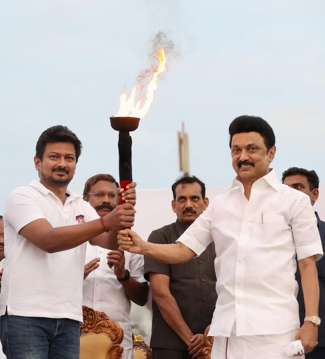 சிலுவை tweet media