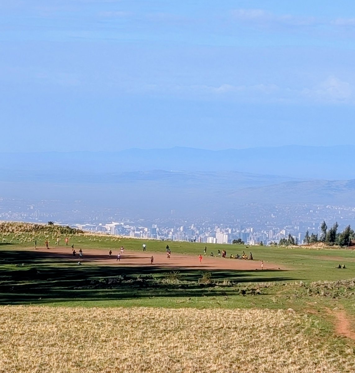 Habesh_'s tweet photo. Bro! Imagine playing football with THAT view of #AddisAbaba https://t.co/w2z4Y20QsF