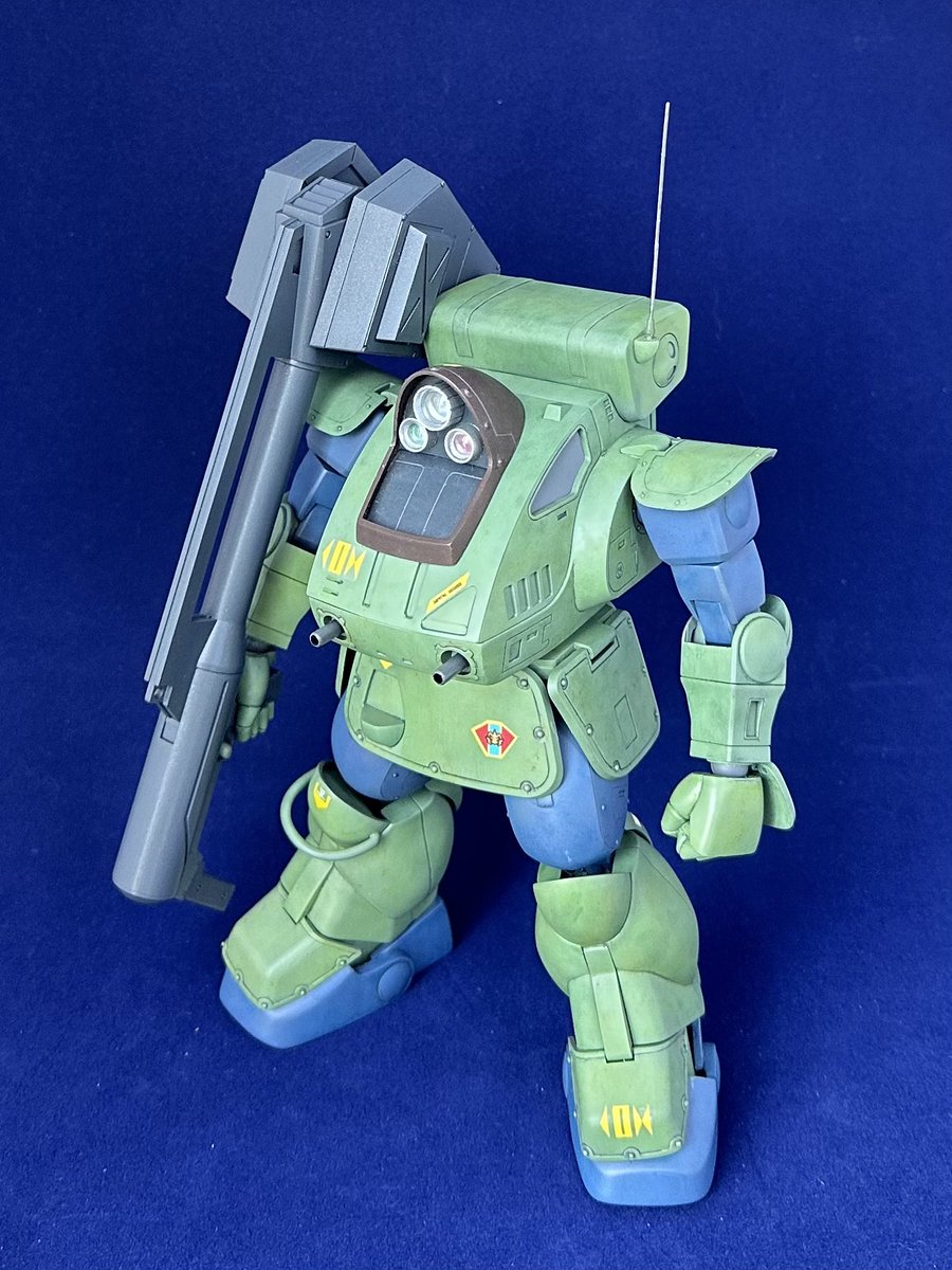 mipmup43's tweet photo. タイトル:スタンディングトータス
ペールゼンファイルズ版のキットを使用し、H級らしい安定感を増すべく上半身の幅詰めと靴部分の幅増しを行いました。
武装はPLAMAXのストライクドッグのもの、拳はノリモータースさんのスローバックハンドです。
#24ATフォトコンテスト応募 https://t.co/wTRv2cLFc3