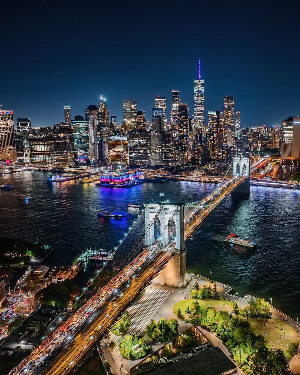 ReviewThisChris's tweet photo. Manifesting #nyc https://t.co/J9W9xOsn8K