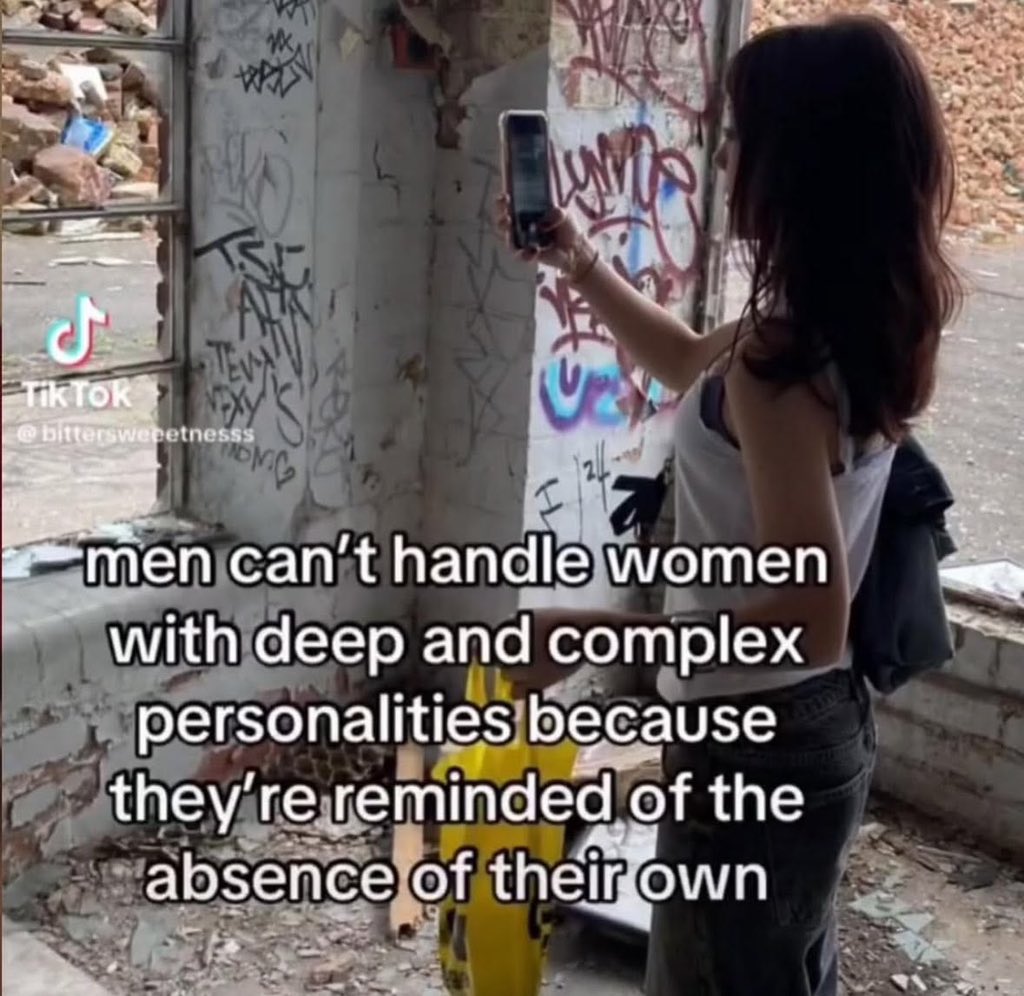 girlsay. tweet media
