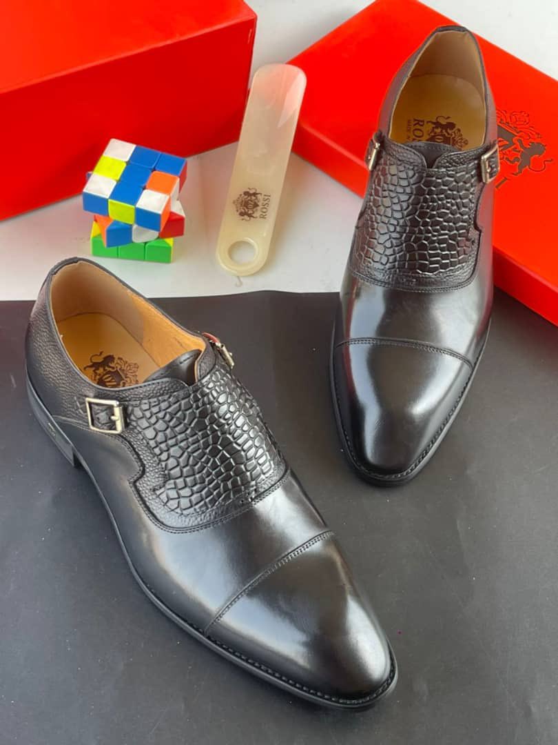 bj_vogue's tweet photo. Men cooperate Italian shoes size 40-46
75,000 send a dm to get yours delivery is nationwide pickup is available in store after payment https://t.co/MH4ZhZOLJ8