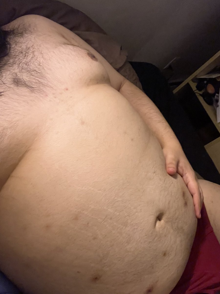 BellyBoar's tweet photo. Some recent pics, haven’t been on here in a minute. #gaychub https://t.co/LvwBT9nygi