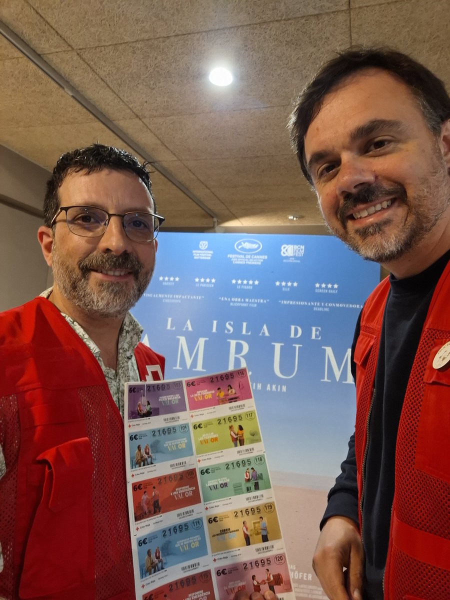 CRGranollers's tweet photo. La sessió de cinema de dissabte va ser tot un èxit! 👏
Des de la #CreuRojaGranollers volem donar les gràcies a l’@ACGranollers, al @edisoncinema i a les persones assistents per la sessió solidària de cinema amb la projecció de “La isla de Amrum” 🎬
#Granollers #SorteigOr https://t.co/BEoEbQ5wqa