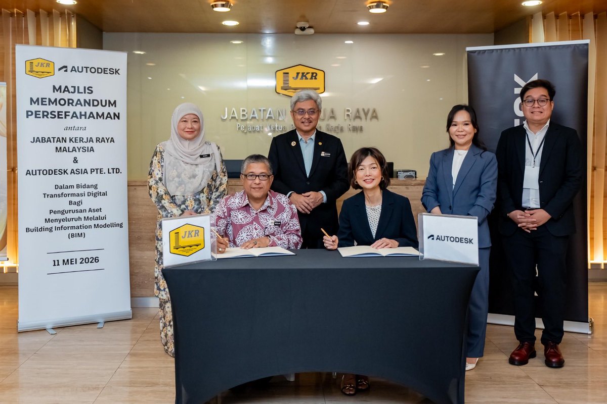 ubimjkr's tweet photo. 🤝 MoU JKR x Autodesk dimeterai hari ini! 11hb Mei 2026 - 🏗️💻

Memacu Transformasi Digital sektor pembinaan negara menerusi:
🔹 Adaptasi BIM, AI &amp; IoT
🔹 Peningkatan kompetensi pegawai
🔹 Pengurusan aset awam yang cekap &amp; mampan

🇲🇾✨ #JKRMalaysia #Autodesk #BIM #jkrcpab https://t.co/DBRMgsGiu9