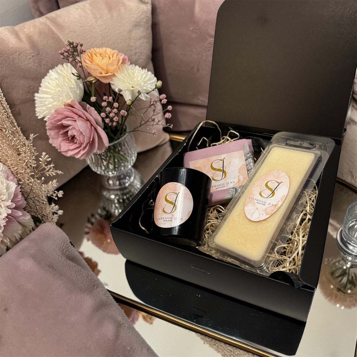 StephanieLGuide's tweet photo. Someone having a birthday? Getting married or celebrating a new baby?  Send them a pamper gift box with our beautiful fragrances products, all natural and made using essential oils.

Just a reminder we are back in Randwick in June…..

Stephanie Jean England https://t.co/9L9wXuqNMa
