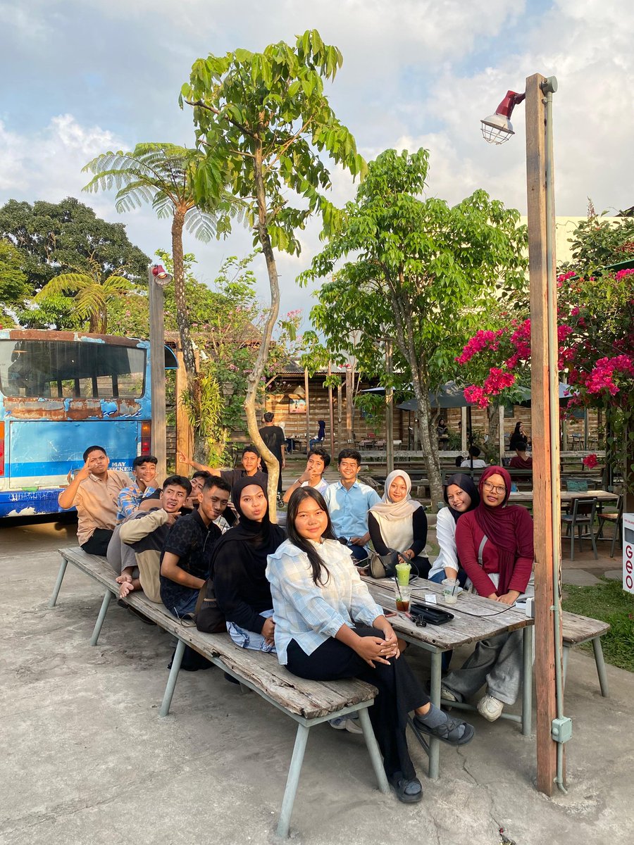 integreall's tweet photo. hi MRK! 💙 https://t.co/gJ6tHLnFfT