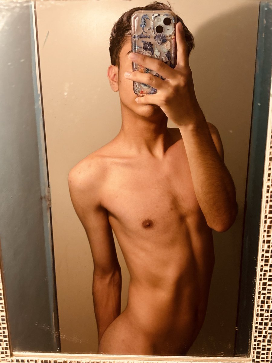 srrddsaaa's tweet photo. Traten bonito a esta foto y les mando un regalo 😏🔥 https://t.co/MKfyTd74E6