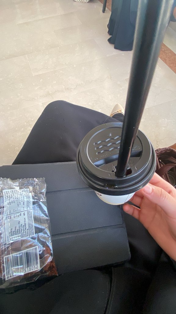 رايق honey tweet media