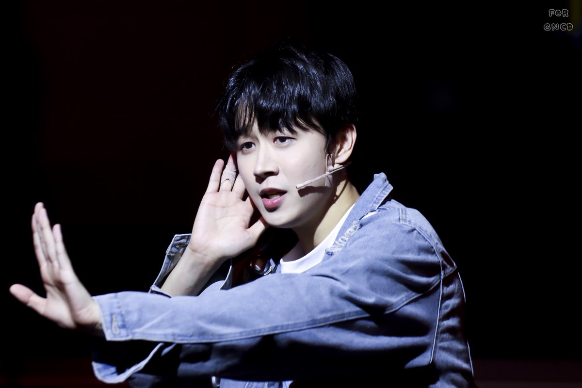FOR_GNCD's tweet photo. 260509 6시퇴근 김동현

너무 잘해 최고야 🥹🫳🏻

#골든차일드 #GoldenChild #김동현 https://t.co/KThDEMmiBF