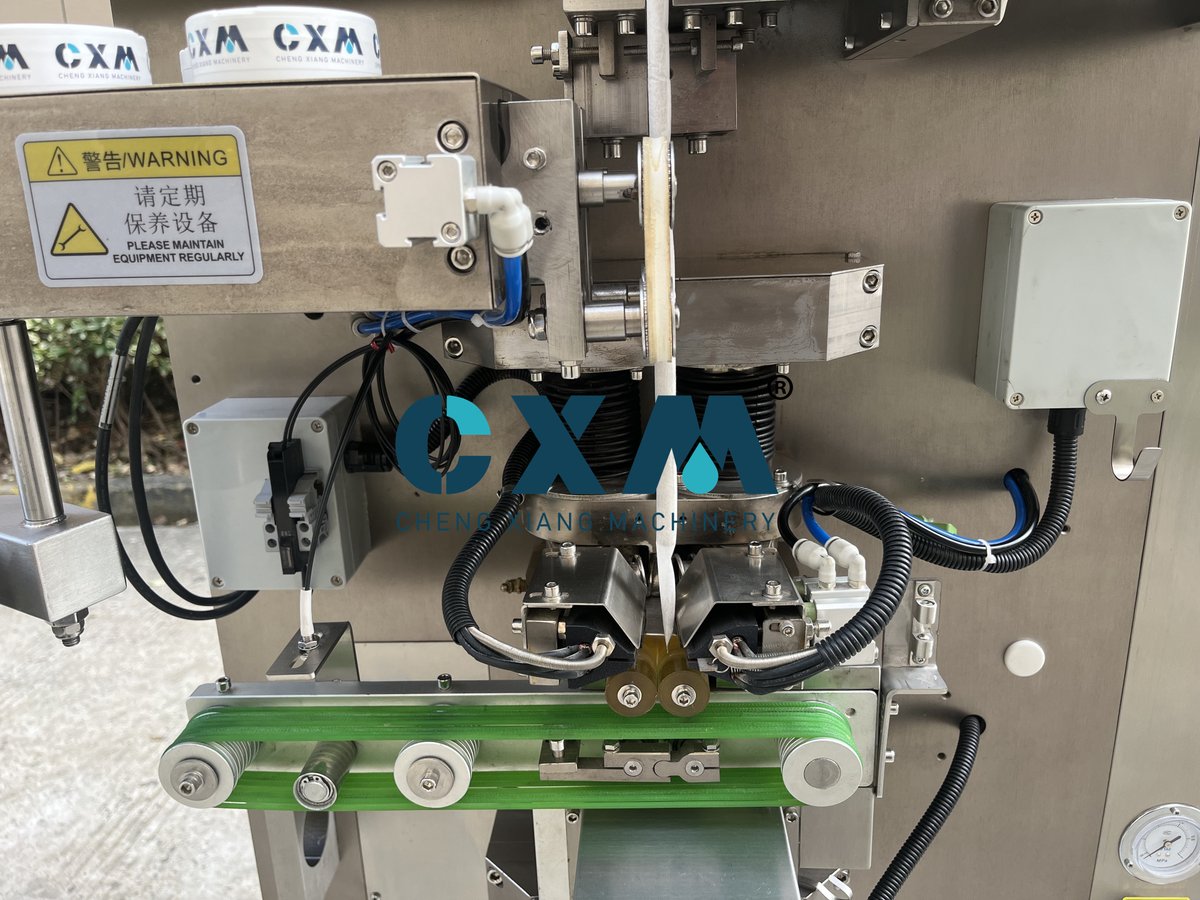 andy_cxm99953's tweet photo. Today, we successfully shipped a customized Snus / Nicotine Pouch Packaging Machine to our overseas customer! 🚀

The machine runs at a stable speed of 180–200 pouches per minute, helping boost production efficiency and market competitiveness.

#SnusPackagingMachine #Nicotine https://t.co/P6vMwdWYws