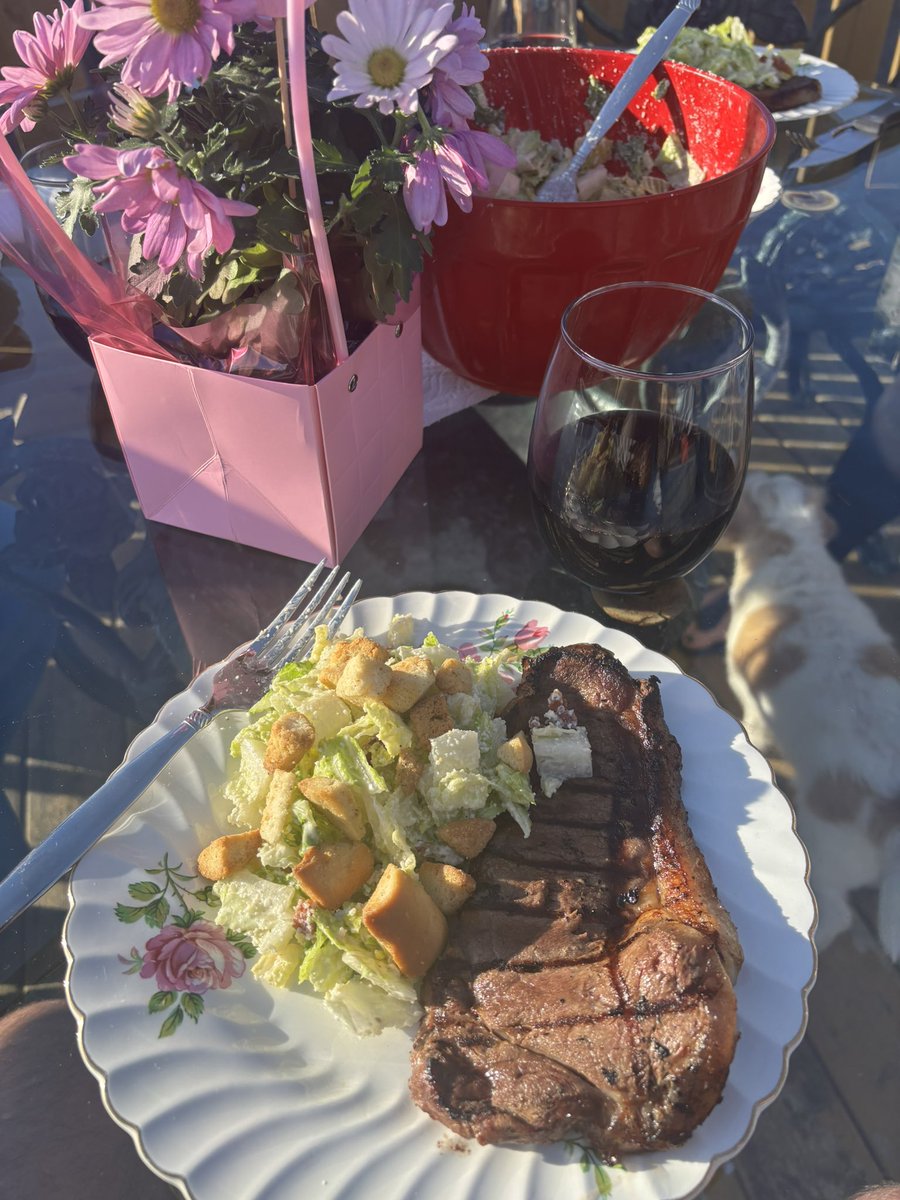 NLBlacksmith's tweet photo. Celebrating Mother’s Day, this after I washed the windows! https://t.co/f8uutWjx4y