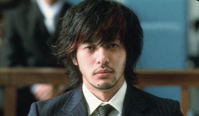 goodtimetheater's tweet photo. 「お前の人生は素晴らしいよ。俺を見ろよ」
映画『ゆれる』

実家のガソスタを経営する、真面目な兄。
東京で写真家として活躍する、自由な弟。

しかし兄が片思いの女性と言い争い、彼女が橋から転落した事で2人の歯車は狂い始める...

あれは事故か、それとも―香川照之の怪演に震える120分。 https://t.co/nWEx7yQwz6