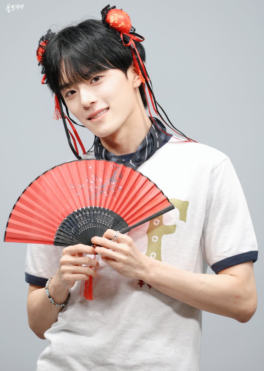 율토끼💜 tweet media
