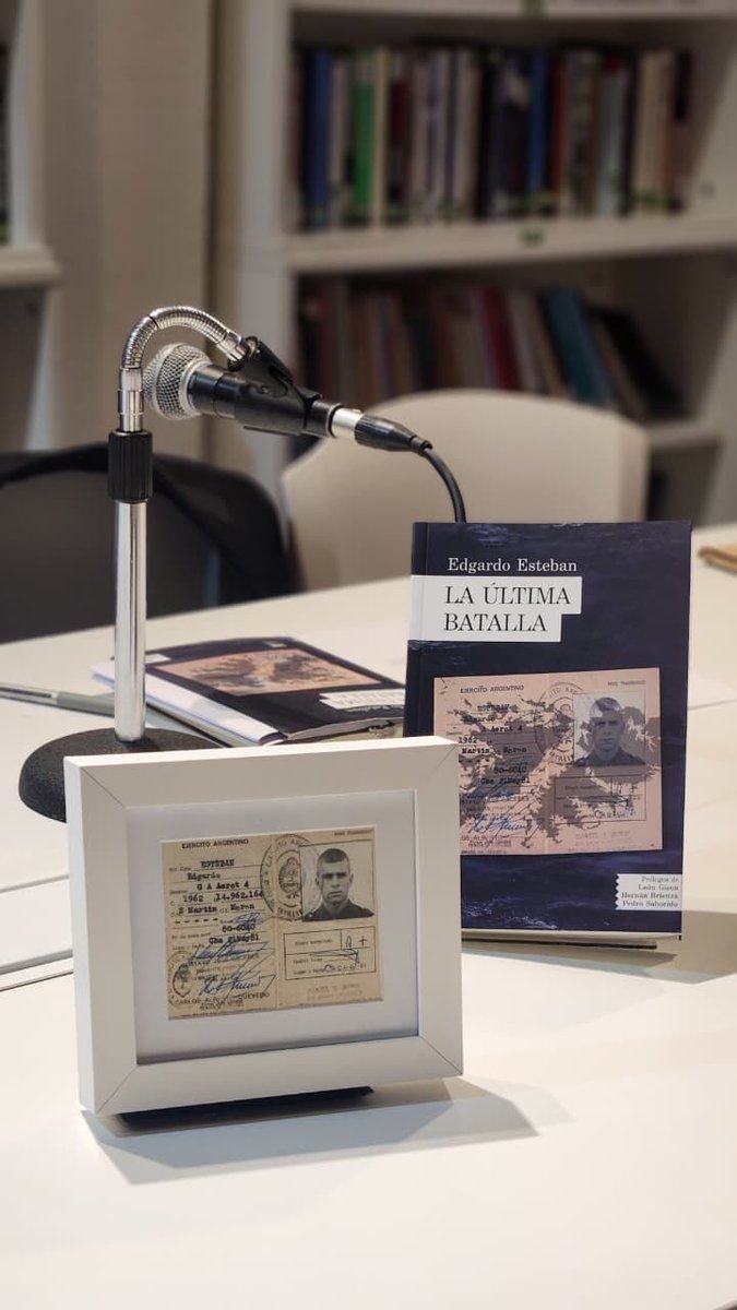 EstebanEdgardoj's tweet photo. 📚 “La última batalla”, uno de los libros más elegidos en esta Feria del Libro.
Seguimos constituyendo memoria, identidad y soberania. 🇦🇷

Por siempre Malvinas.
¡Viva la vida! ❤️🪖

@mareaeditorial 
@EstebanEdgardo 
@GiecoLeon 
@ferialibro_ba 
@saboridopeter 
@hernanbrienza https://t.co/YjhdtvHWxw