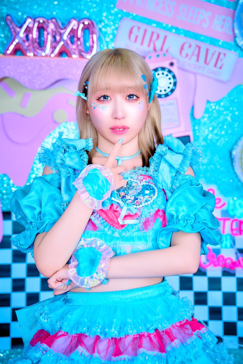 お洋服たーくさん持ってるおしゃれさん🪞 ぬいちゃんは意外にも拳