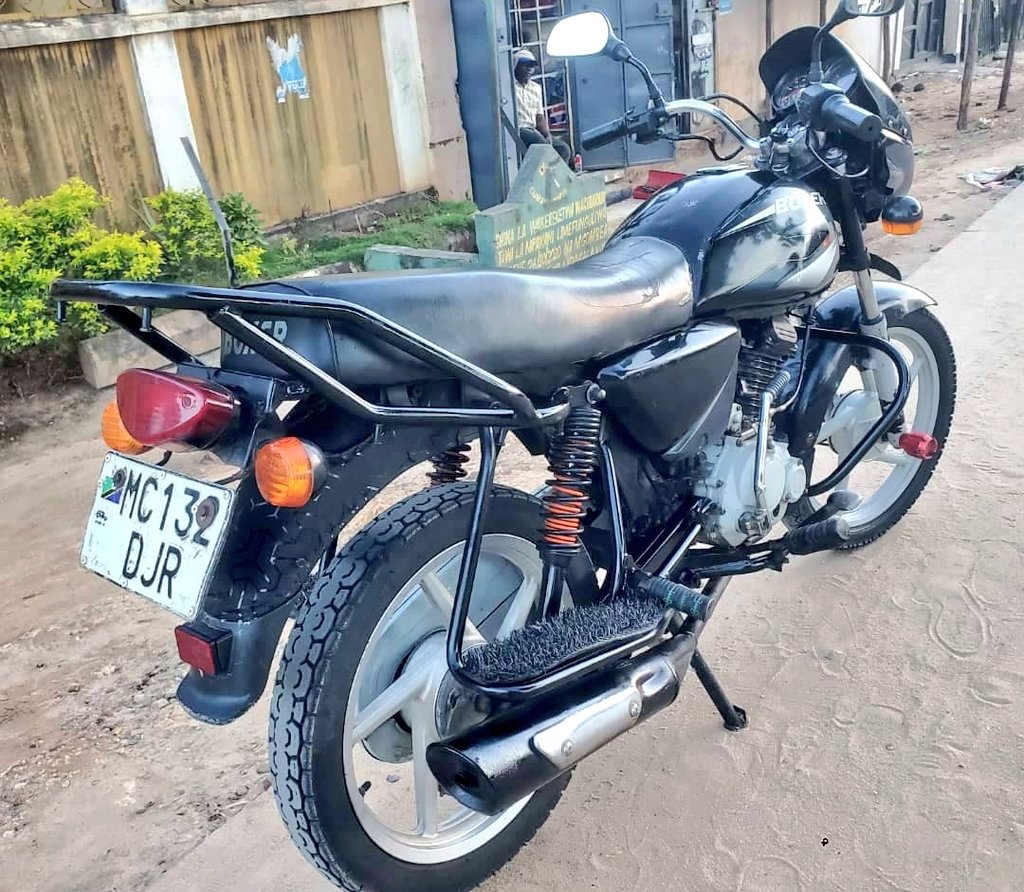 Eng_Matarra's tweet photo. #Tshs. 1,150,000/= kila moja
▪️HONDA ACE #DXG
▪️BOXER #DZK
▪️BOXER #DJR
➡️Cc. 125
➡️Gear 5
➡️Engine safi
➡️Starter zinapiga
➡️Zimetunzwa vizuri
➡️Hazina matengenezo
➡️Full Documents ✅️
ZOTE ZIPO DAR
CALL 📞📲- 0793022184
WHATSAPP-0719542184 https://t.co/srv6gLkiXF