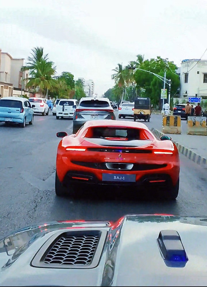Sajviews_'s tweet photo. Ferrari 296 GTB On Karachi Street's| 🇵🇰
#saj | #sajviews | #ferrari https://t.co/g61VEh4Zf5