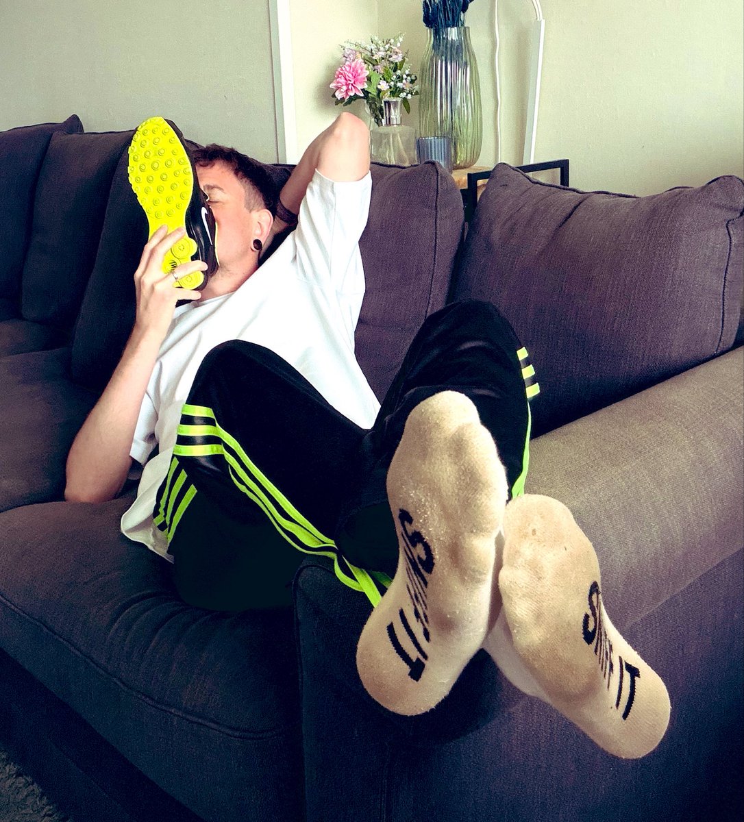 sneakerboy86's tweet photo. https://t.co/k5lp7G5w5s