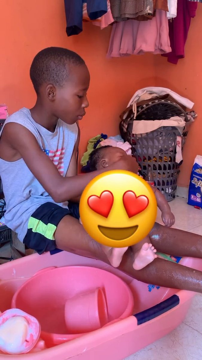 kenkenlewu's tweet photo. This little boy has been melting hearts online after photos showed him caring for his baby sister while their mother battles illness. ❤️

A sick mother was seen praising her little son for stepping up to take care of his baby sister while she was unable to.

In the viral clip, the little boy was seen bathing his sister, covering her carefully with a towel, and caring for her with so much love and patience despite being just a child himself.

While some people argued online that taking care of babies “isn’t a boy’s job,” many others praised him for being responsible, caring, and mature beyond his age.

One thing this video proves is that love, care, and responsibility have no gender. 🥺❤️